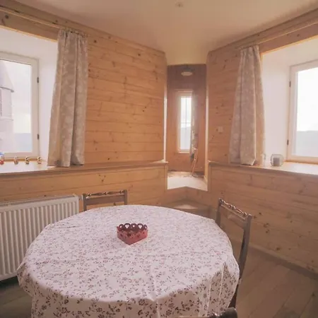 Castle Froidcour Apartment *